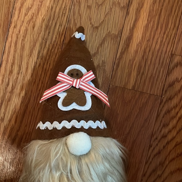 Gingerbread plush gnome Christmas decor - Picture 2 of 5